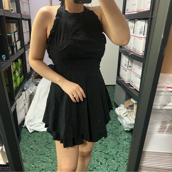 Selfie Leslie Dresses & Skirts - selfie leslie halter mini dress elegant